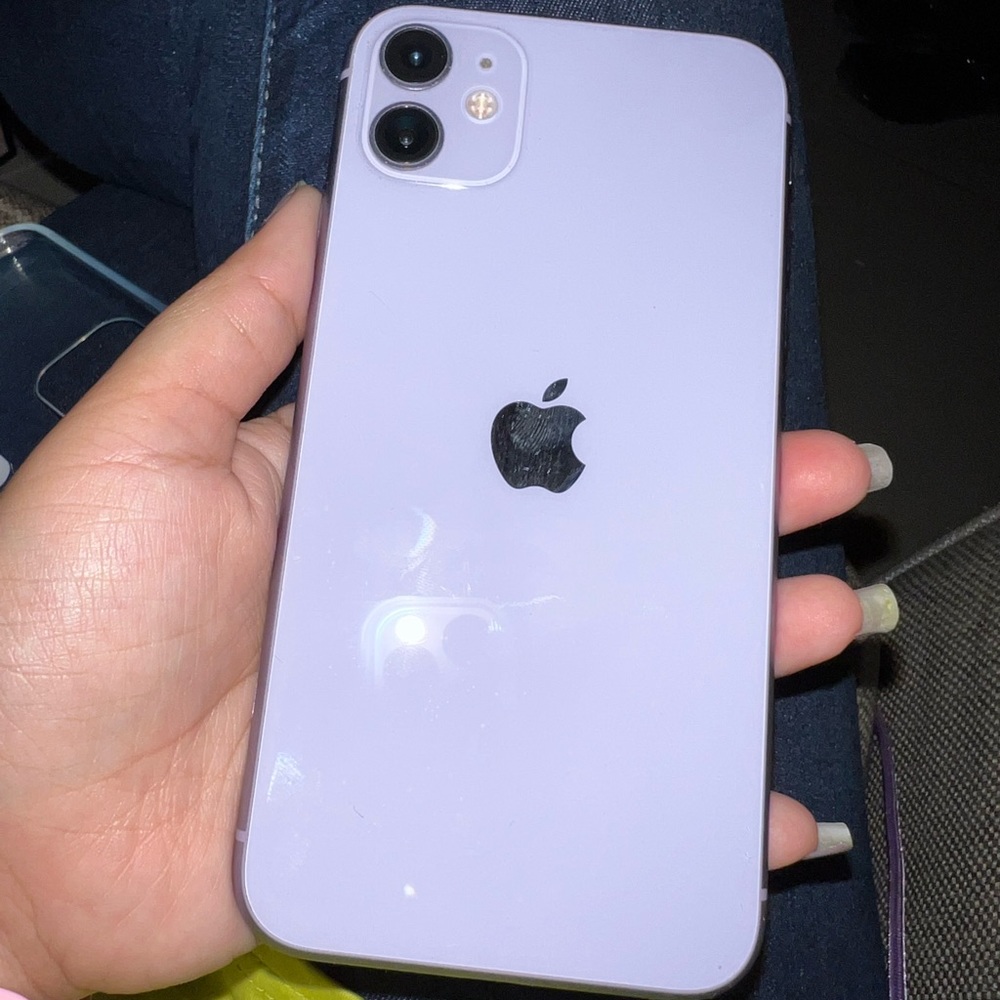 iPHONE 11 IN LILAC LAVENDER PURPLE PASTEL PURPLE